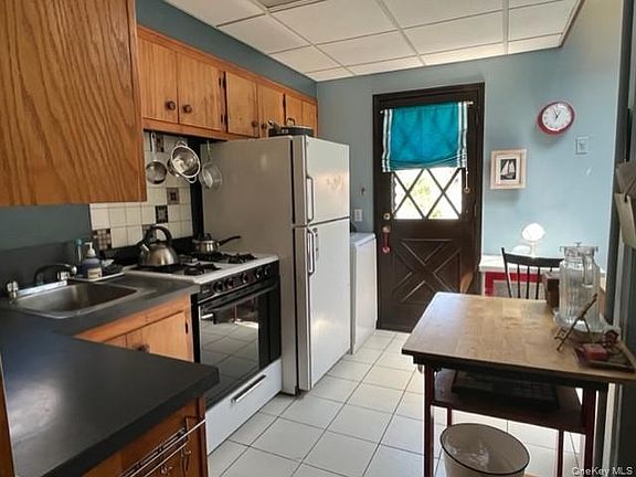 3rd image of 34-29 208 Street