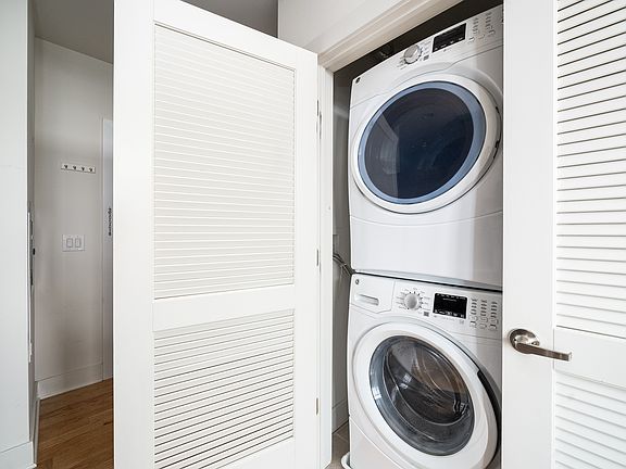 5th image of 66-68 Laidlaw Ave #5L