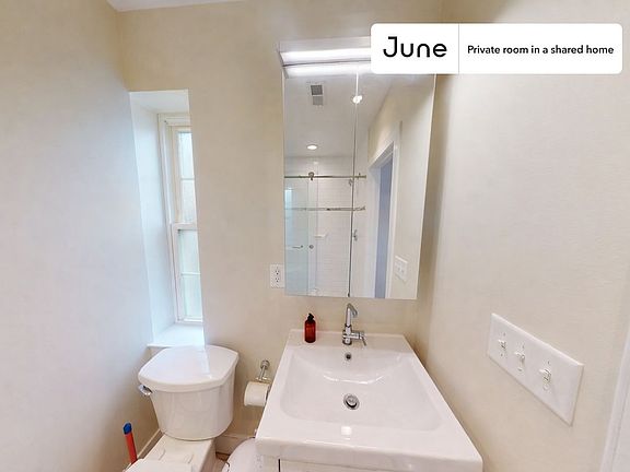 5th image of 1845 Burke St SE APT A