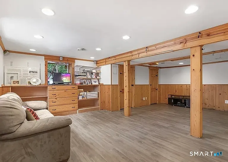 217 Merwin Ave — Photo 13