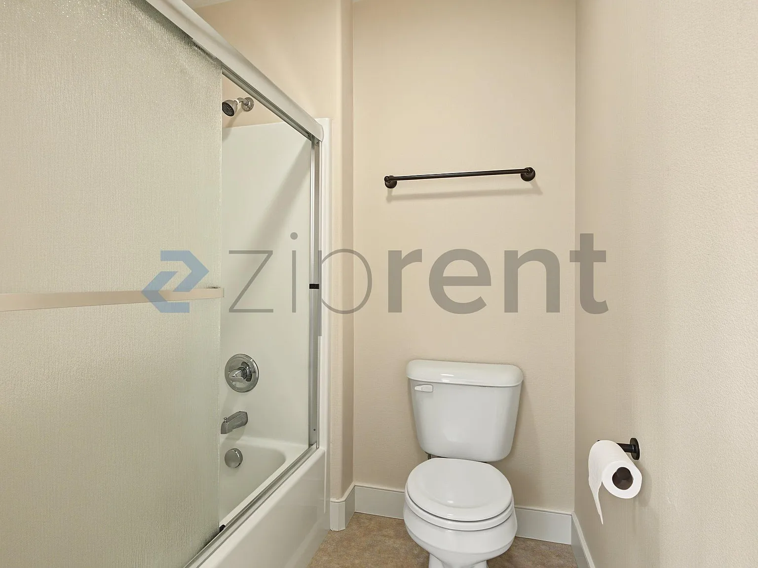 3 bed, 1389 sqft, $2,500 — Photo 1