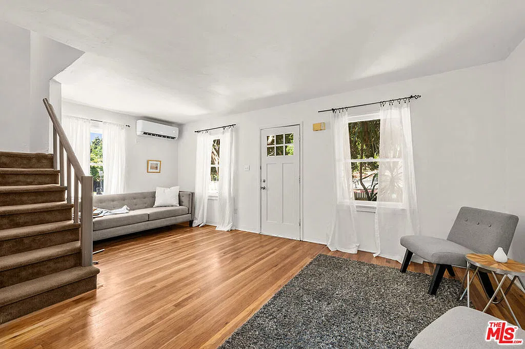 3 bed, 2.0 bath, 1200 sqft, $4,480 — Photo 1