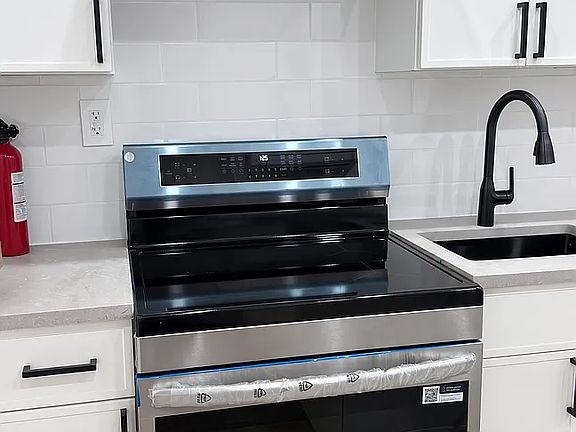 4th image of 1252 Herkimer St APT 2