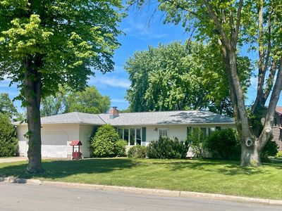 705 Sunrise Blvd, Redwood Falls, MN, 56283