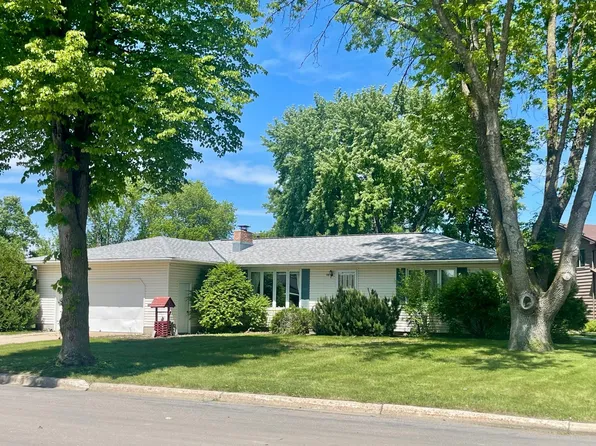 705 Sunrise Blvd, Redwood Falls, MN 56283