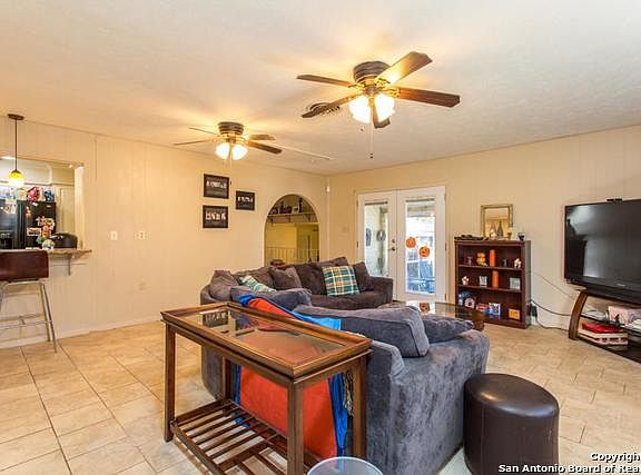 2nd image of 1702 Talcott Dr
