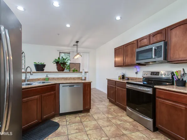 1526 N 81ST Lane, Phoenix, AZ 85043