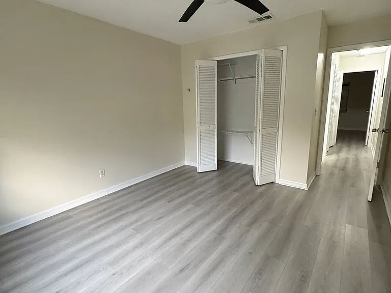 4443 W Humphrey St — Photo 8