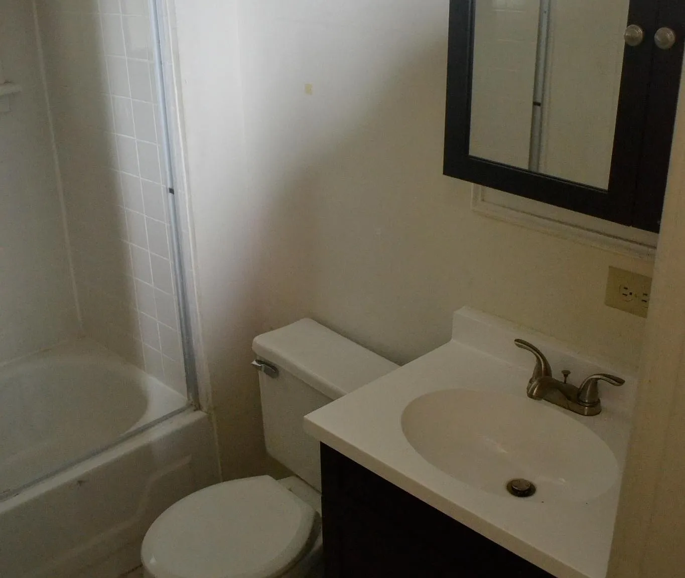 1498 Belmont Ave — Photo 3