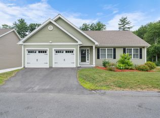 47 Abacoa Rd, Pelham, NH 03076