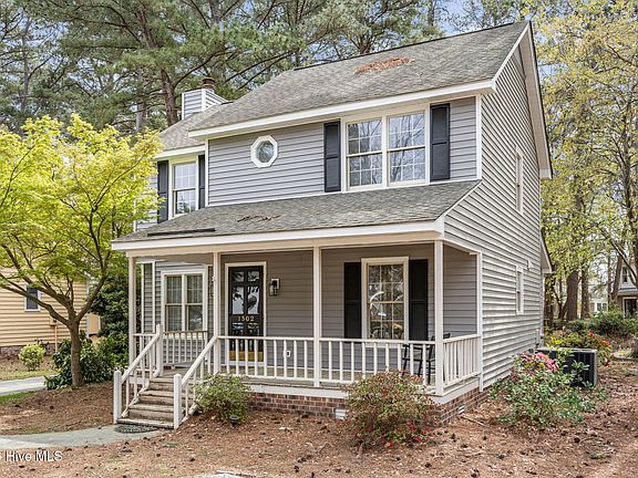 3rd image of 1502 Hollybriar Lane