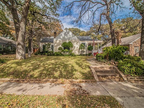 3rd image of 2225 Goldenrod Ave