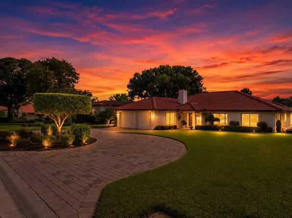 517 Clubhouse Dr, Lake Wales, FL 33898