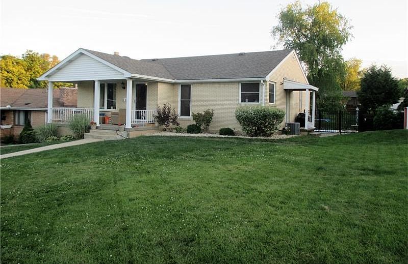 1st image of 864 Hickory Dr