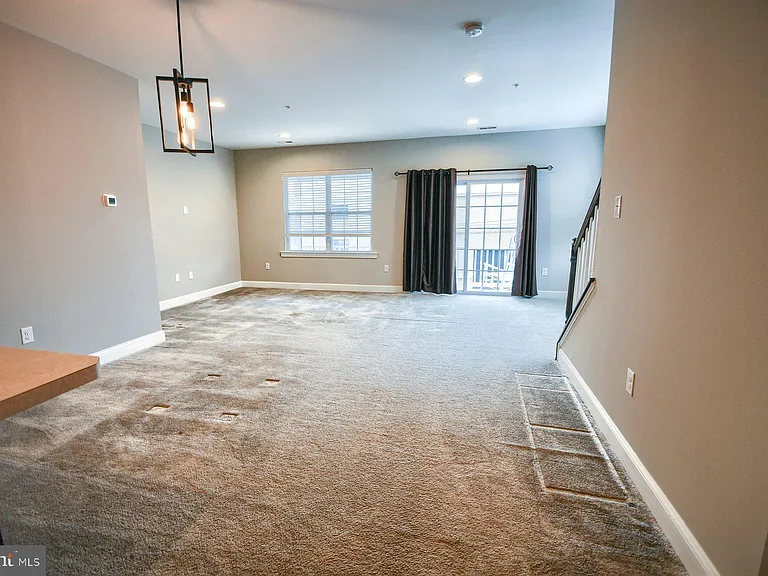 39 N Mitchell Ave — Photo 12