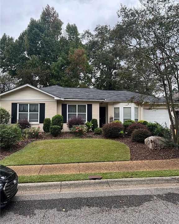 1st image of 833 Ashland Dr