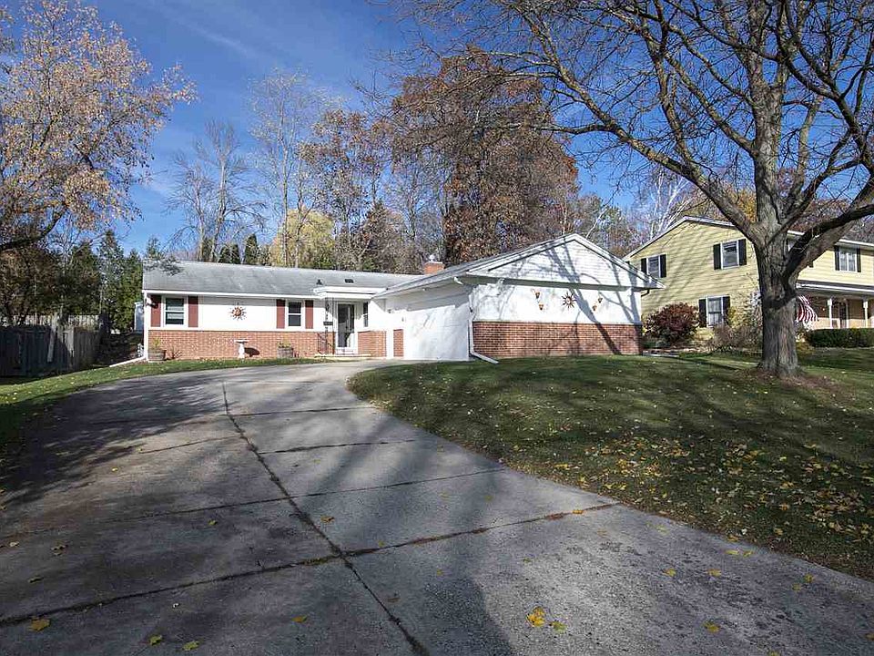 1st image of 2678 Bittersweet Ave