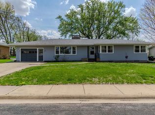 501 W High St, Roanoke, IL 61561