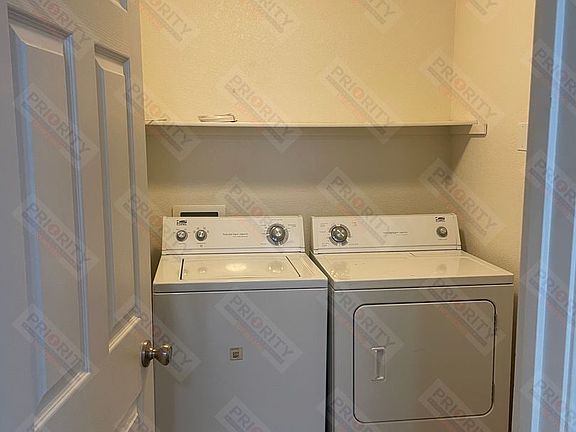 5th image of 1925 Harvest Moon Dr APT B