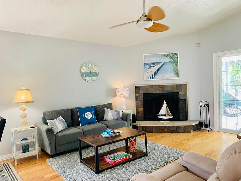 218 Vista Grande Dr #1 — Photo 1
