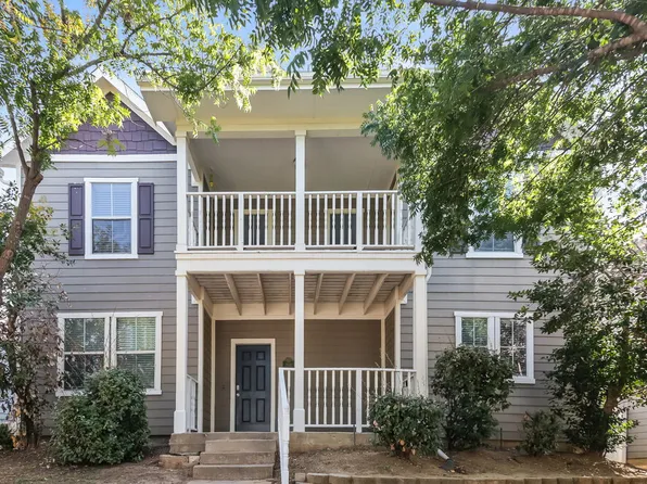 1820 Plymouth Dr, Aubrey, TX 76227