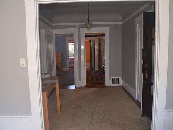 4th image of 217 23rd Ave