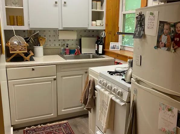 (undisclosed Address), Black Mountain, NC 28711
