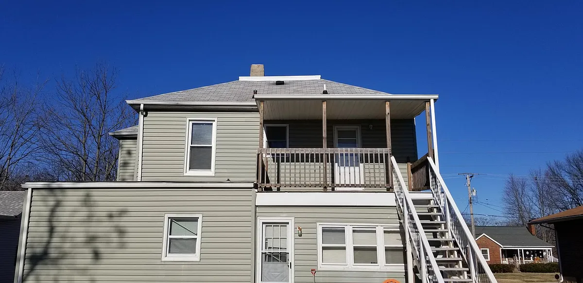 Building Photo - 726 W Clay St