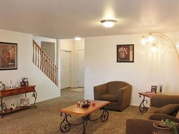 3rd image of 5808 Taft Dr