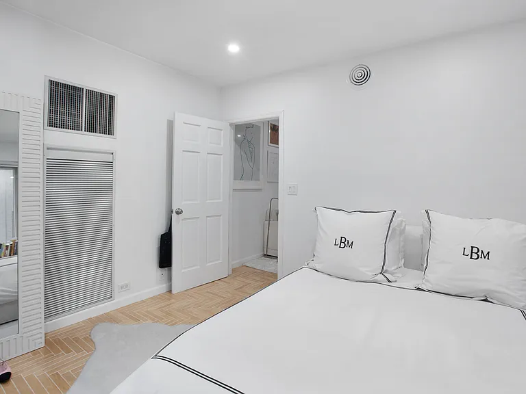 106 Central Park S #12L — Photo 4