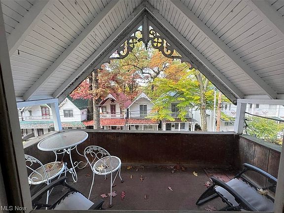 4th image of 215 Main St #67