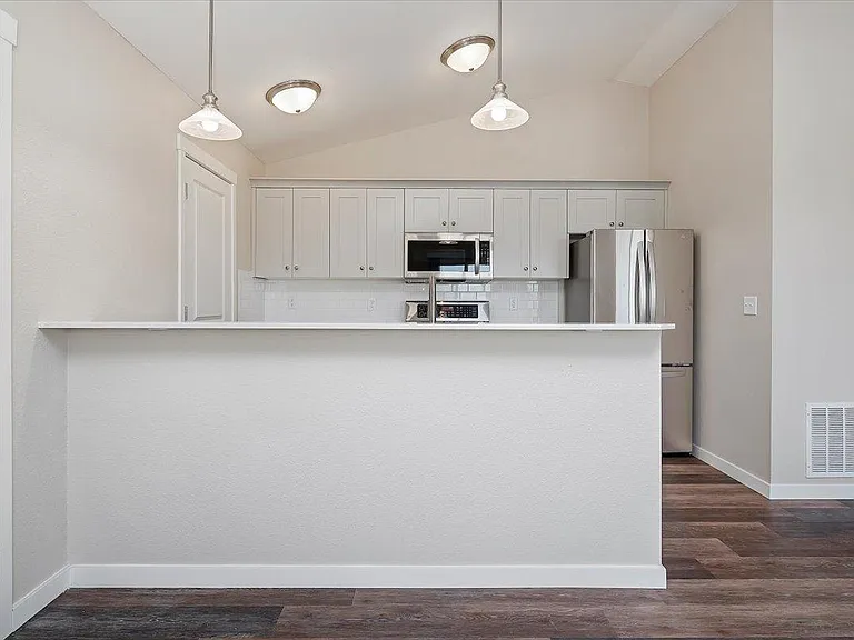 The Summit Apartments — Photo 115