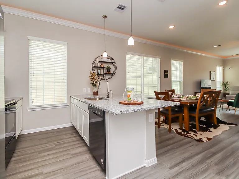 Pradera Oaks — Photo 42