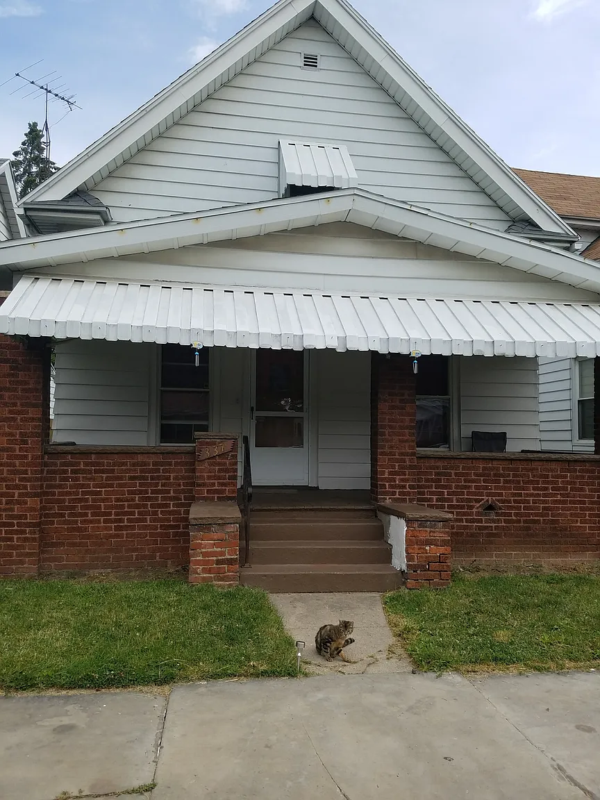 337 E Hudson St photo 1