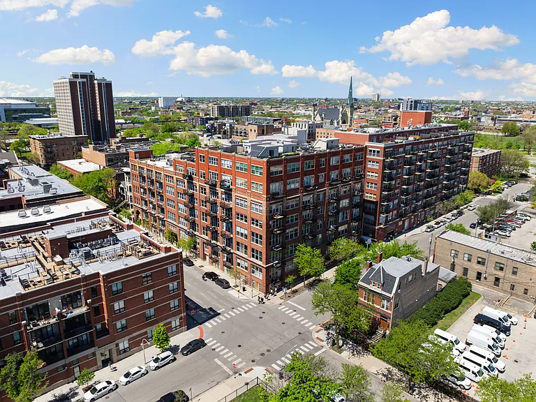 1500 W Monroe St #124 — Photo 19