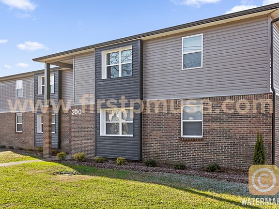 4th image of 200 Eveningside Dr #3