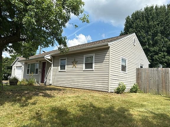 2nd image of 4959 Woodbine Ave