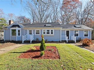 16 Steere Rd, Smithfield, RI 02828
