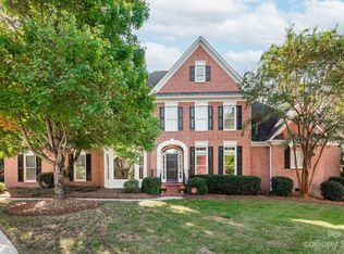 8613 Aberdeen Wood Ct, Charlotte, NC 28226
