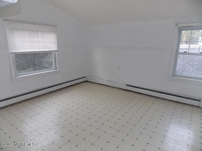 914 Radnor Ave — Photo 20