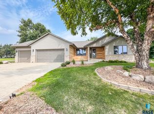 385 W South St, Parker, SD 57053