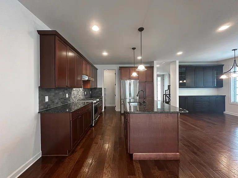 1555 Ruffner Ave — Photo 10