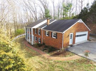87 Woodridge Rd, Troutville, VA 24175
