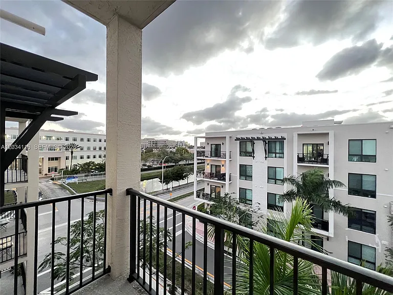 8265 NW 41st St #C-405 — Photo 1