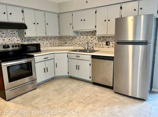 4835 Belmont Rd APT 8, Downers Grove, IL 60515