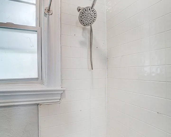 870 Rockdale Ave — Photo 23