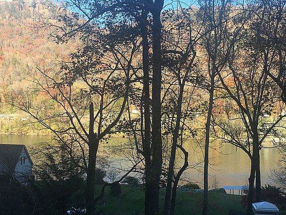 3rd image of 3127 River Forest Trl