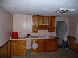 1st image of 4076 E 81st St