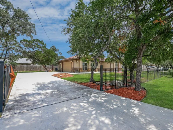 212 Knights Row, Cottonwood Shores, TX 78657