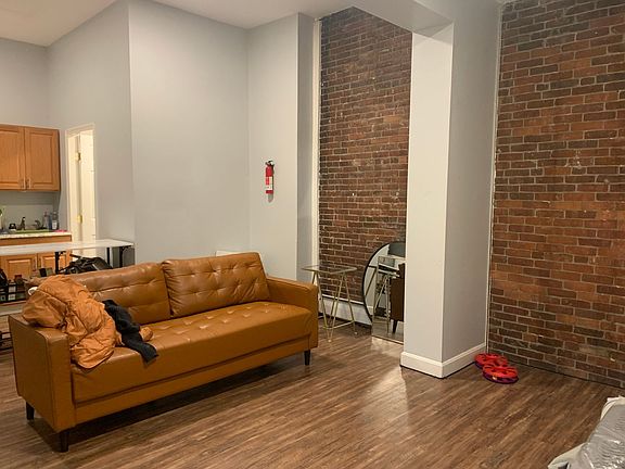 4th image of 287 Main St #202